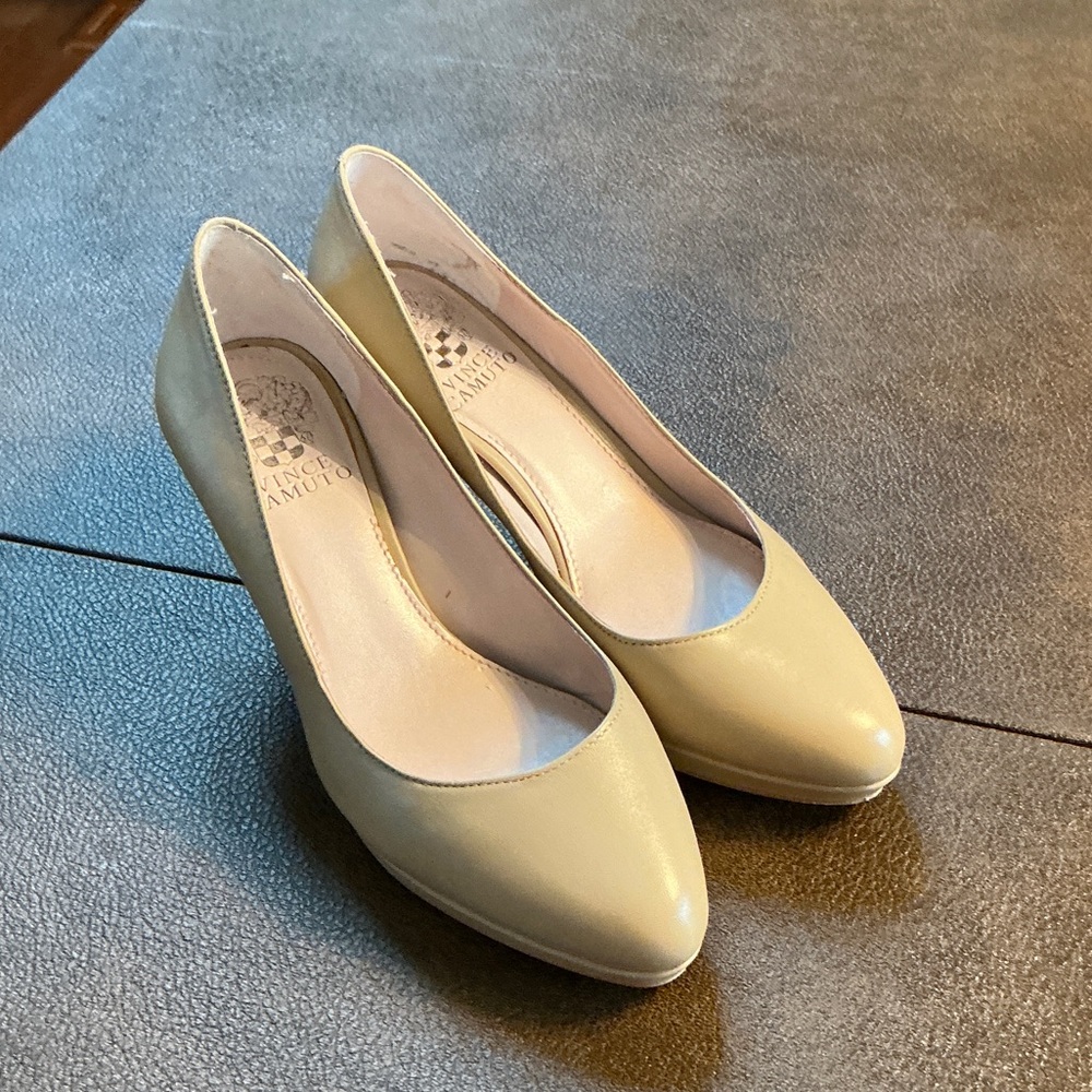 Vince Camuto Leather Beige Women's Heels, Sz 6